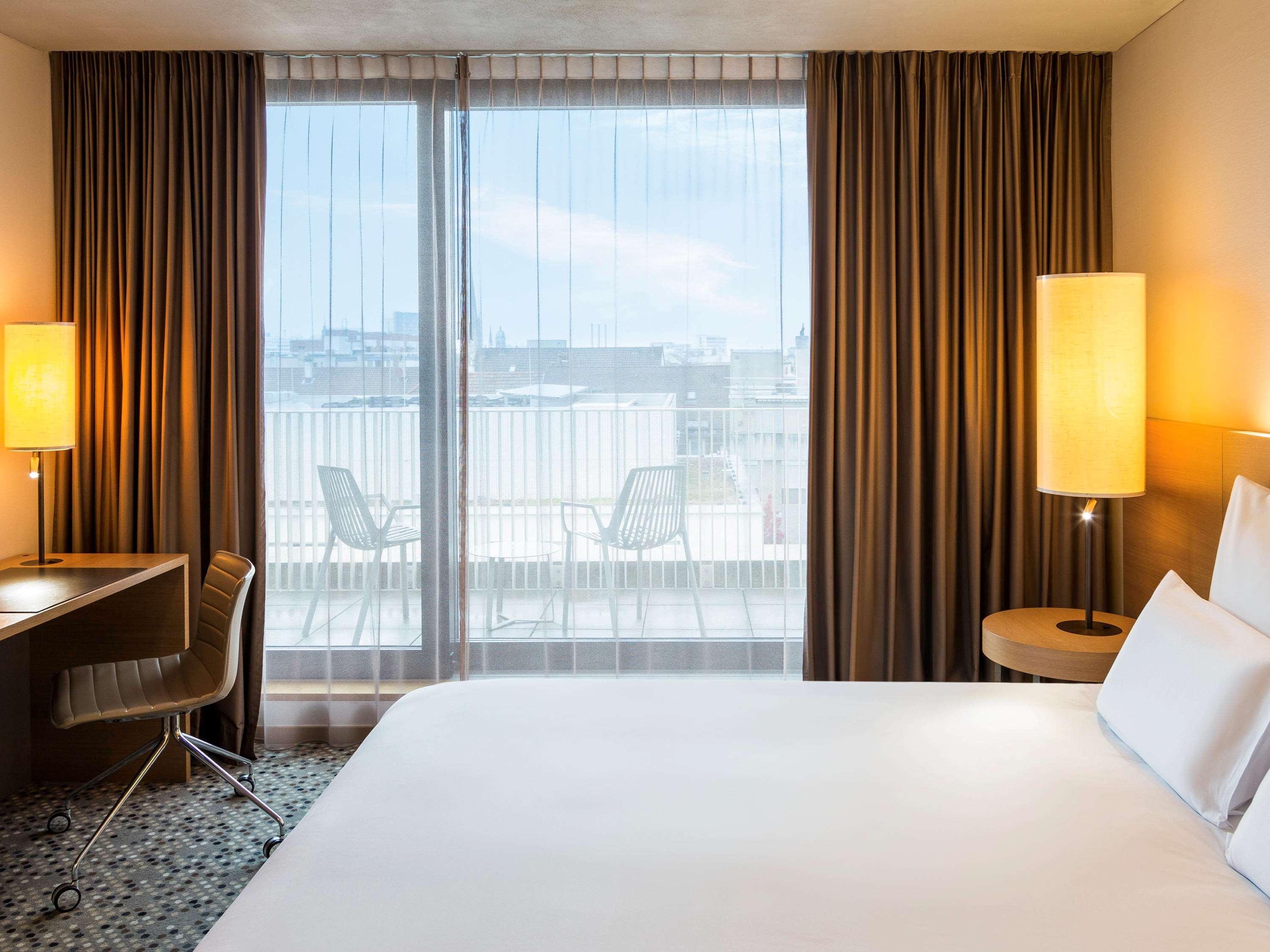 พูลแมน บาเซิล ยูโรป โฮเต็ล Hotel ภายนอก รูปภาพ