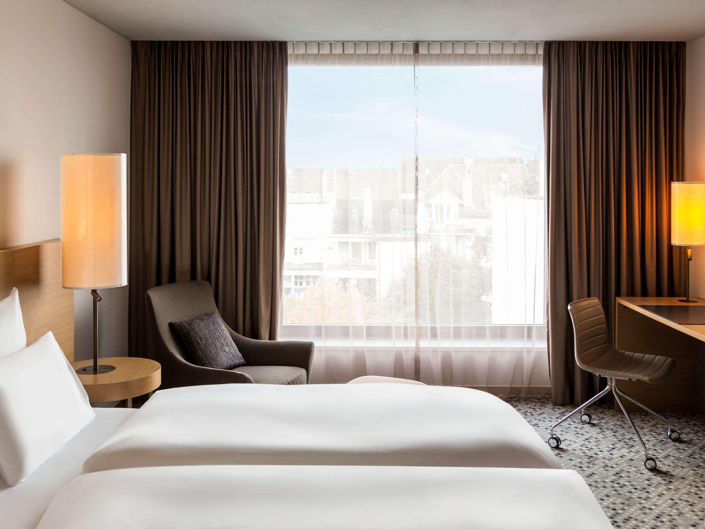 พูลแมน บาเซิล ยูโรป โฮเต็ล Hotel ภายนอก รูปภาพ