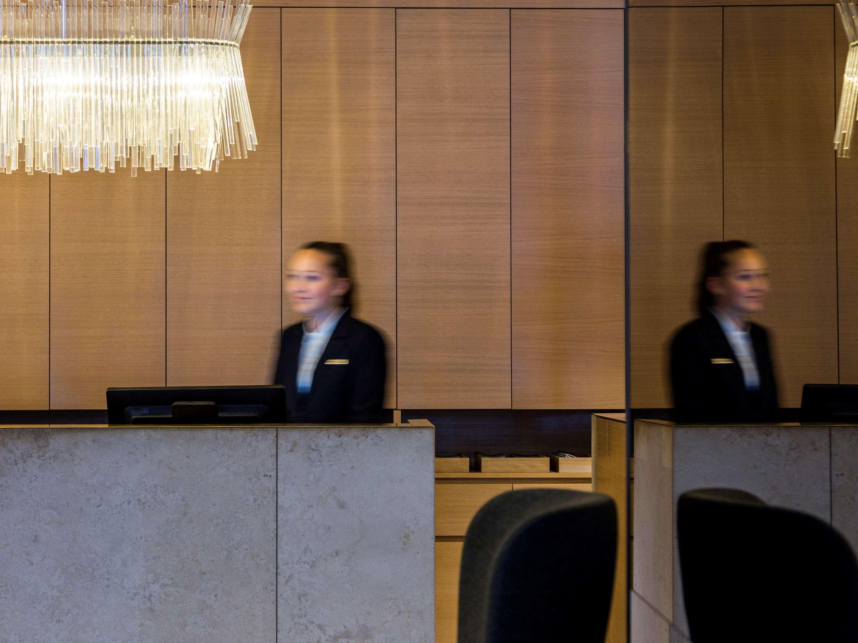 พูลแมน บาเซิล ยูโรป โฮเต็ล Hotel ภายนอก รูปภาพ