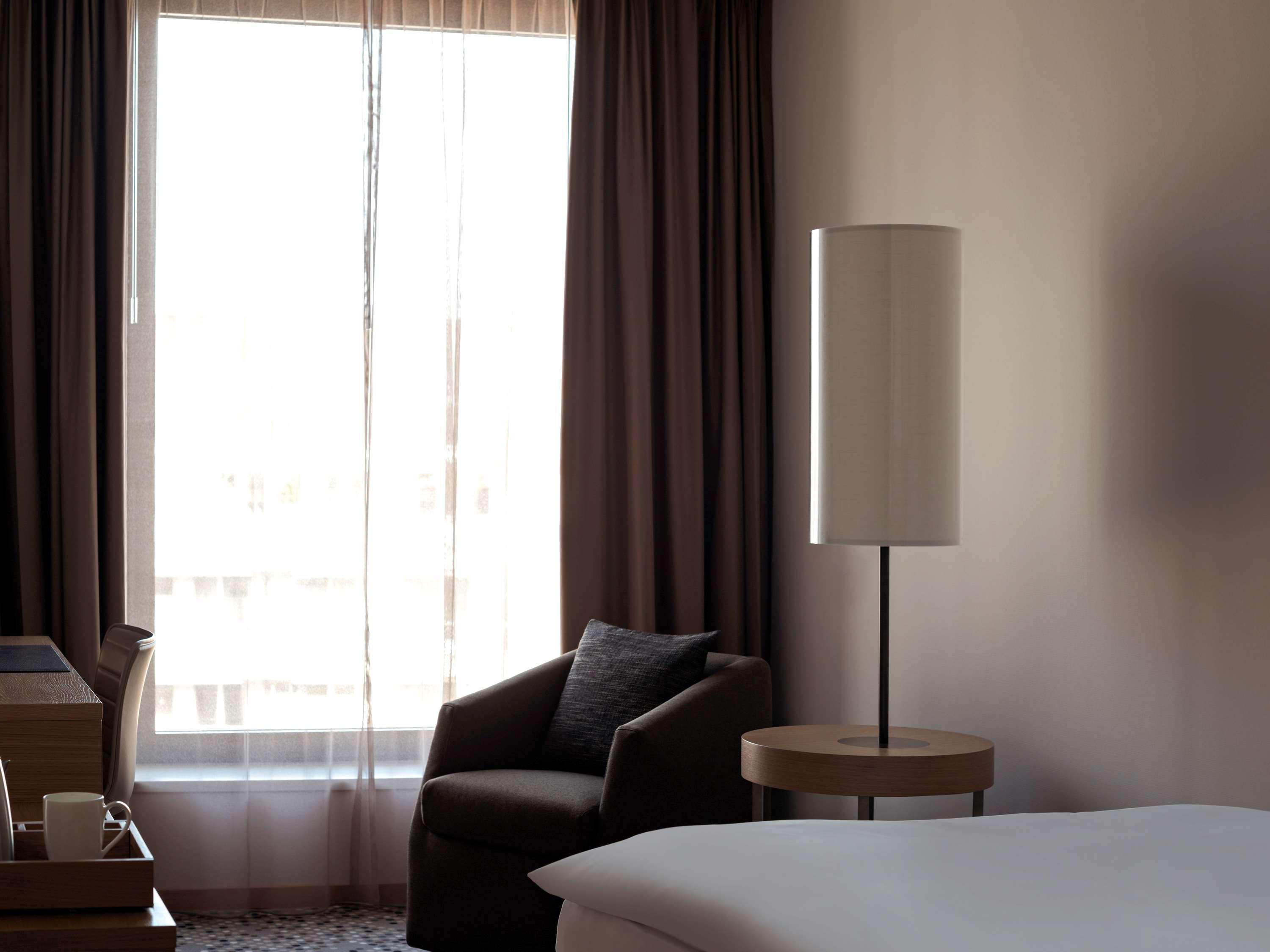 พูลแมน บาเซิล ยูโรป โฮเต็ล Hotel ภายนอก รูปภาพ